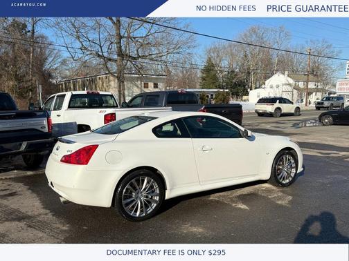 2014 INFINITI Q60 Base