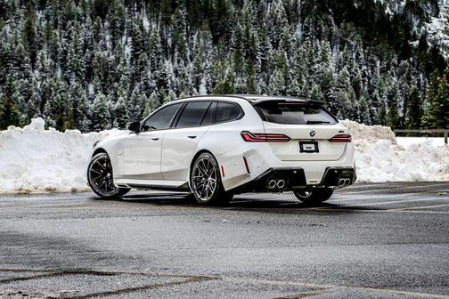 Alpine White 2026 BMW M5 Base