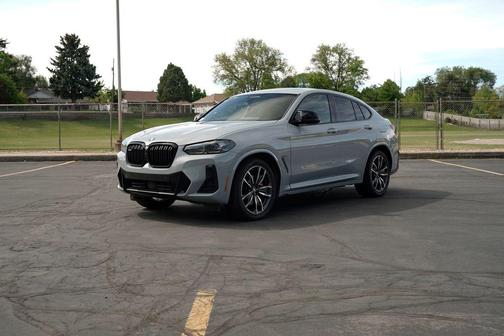 Brooklyn Grey Metallic 2023 BMW X4 M40i