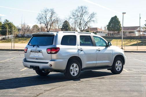 2020 Toyota Sequoia SR5