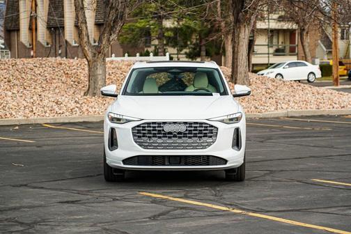 2025 Audi Q5 Prestige TFSI quattro S tronic