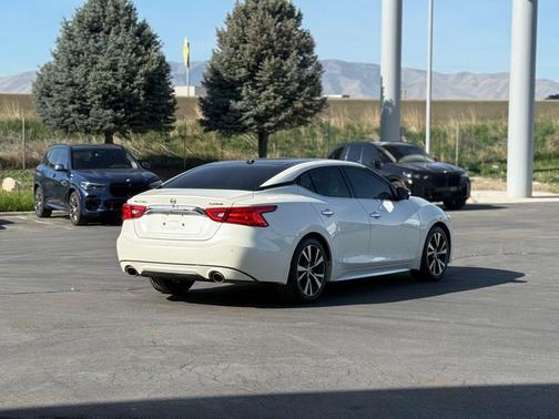 Pearl White 2017 Nissan Maxima 3.5 Platinum