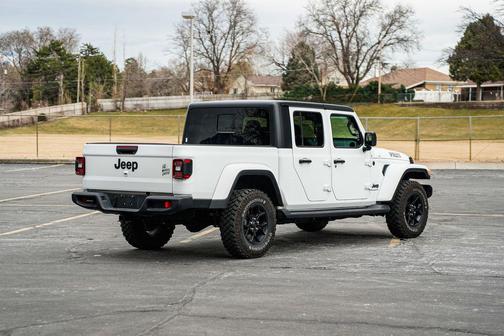 2025 Jeep Gladiator Willys