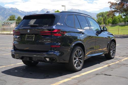 Carbon Black Metallic 2026 BMW X5 xDrive40i