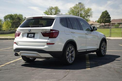 White Metallic 2017 BMW X3 xDrive28i