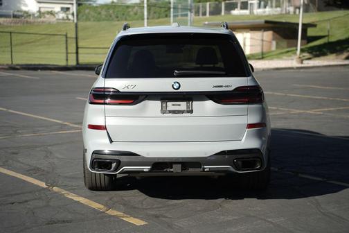 Brooklyn Grey Metallic 2024 BMW X7 xDrive40i