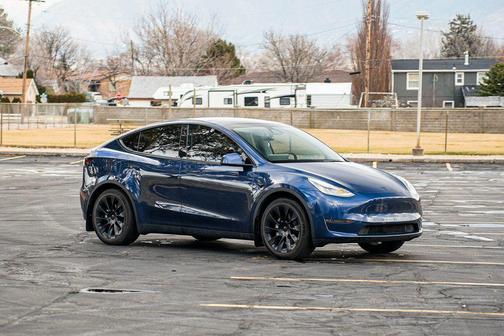 2023 Tesla Model Y Long Range Dual Motor All-Wheel Drive