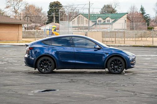 2023 Tesla Model Y Long Range Dual Motor All-Wheel Drive