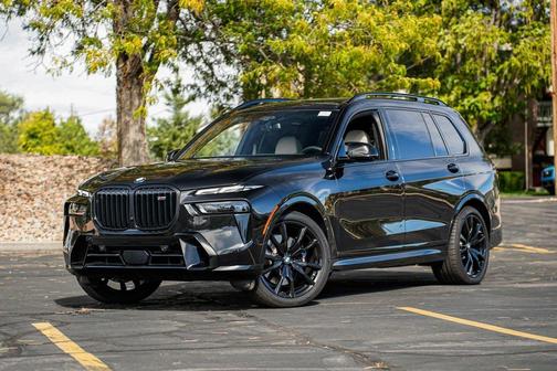 2025 BMW X7 M60i