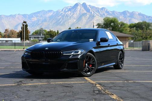 Black Sapphire Metallic 2023 BMW 530 i xDrive