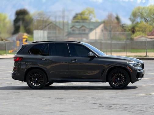 Dravit Grey Metallic 2021 BMW X5 M50i