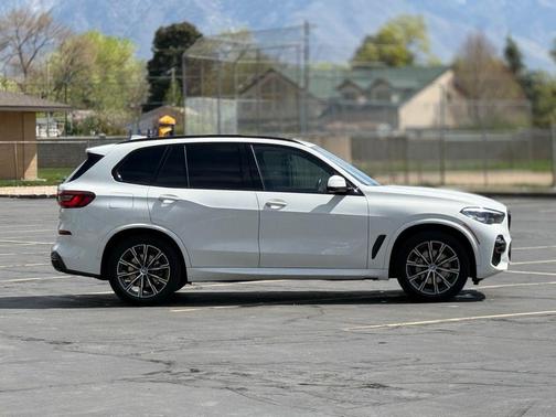 Alpine White 2020 BMW X5 xDrive40i