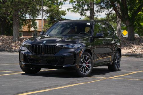Black Sapphire Metallic 2026 BMW X5 PHEV xDrive50e