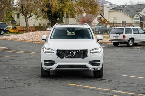 2018 Volvo XC90 T5 Momentum