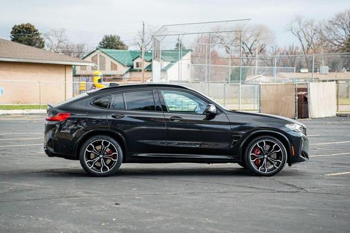 2023 BMW X4 M AWD