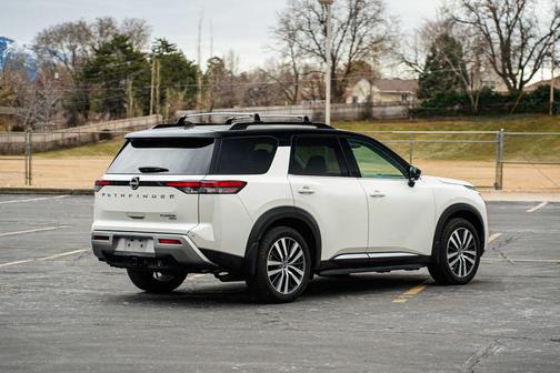 2022 Nissan Pathfinder Platinum 4WD