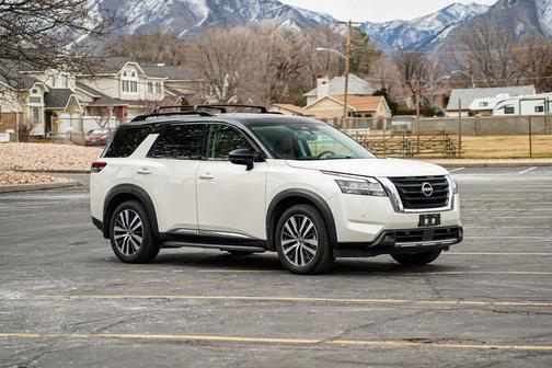 2022 Nissan Pathfinder Platinum 4WD