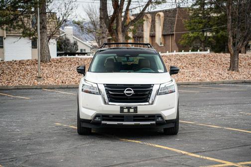 2022 Nissan Pathfinder Platinum 4WD
