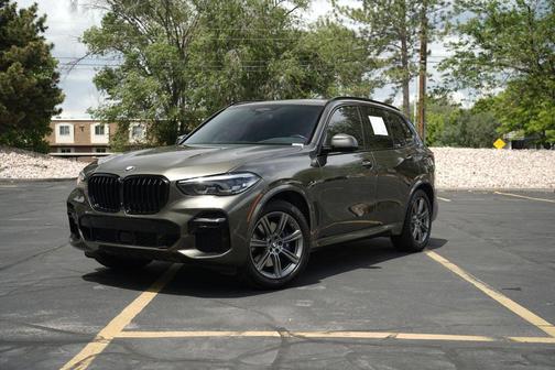 Manhattan Green Metallic 2023 BMW X5 xDrive40i