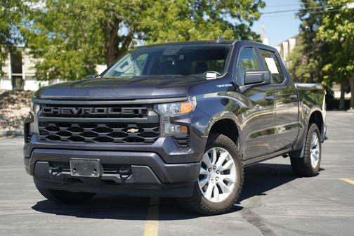 Dark Ash Metallic 2022 Chevrolet Silverado 1500 Custom