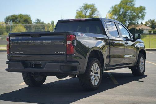 Dark Ash Metallic 2022 Chevrolet Silverado 1500 Custom