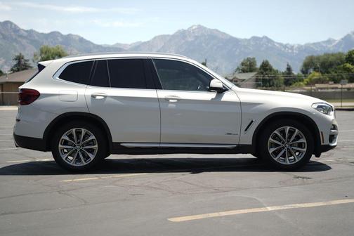 Alpine White 2018 BMW X3 xDrive30i