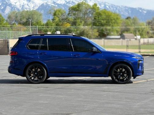Blue Metallic 2024 BMW X7 M60i