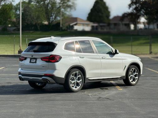 Mineral White Metallic 2023 BMW X3 xDrive30i