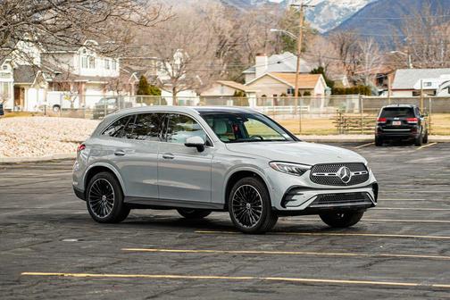 2025 Mercedes-Benz GLC 350e Base