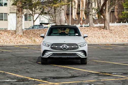 2025 Mercedes-Benz GLC 350e Base