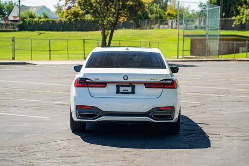 2020 BMW 740 xDrive