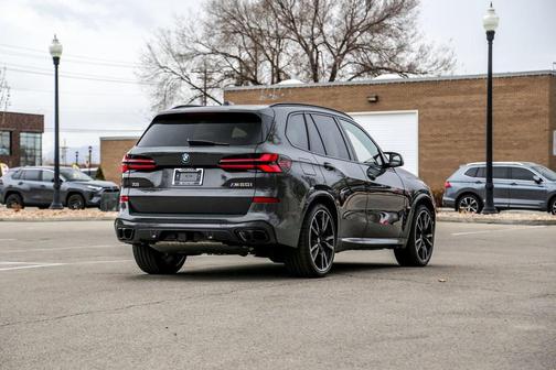 2026 BMW X5 M60i
