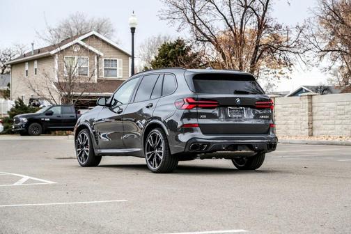 2026 BMW X5 M60i