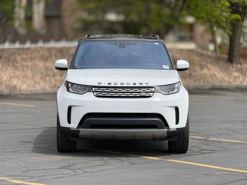 White 2020 Land Rover Discovery HSE LUXURY
