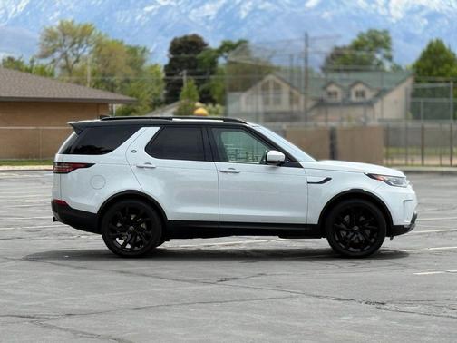 White 2020 Land Rover Discovery HSE LUXURY