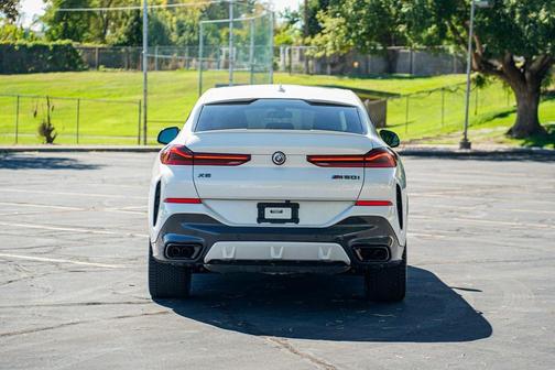 2023 BMW X6 M50i