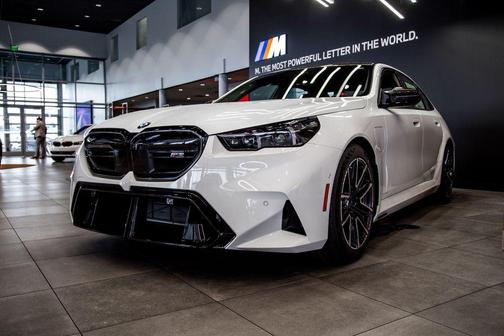 Alpine White 2026 BMW M5 Base