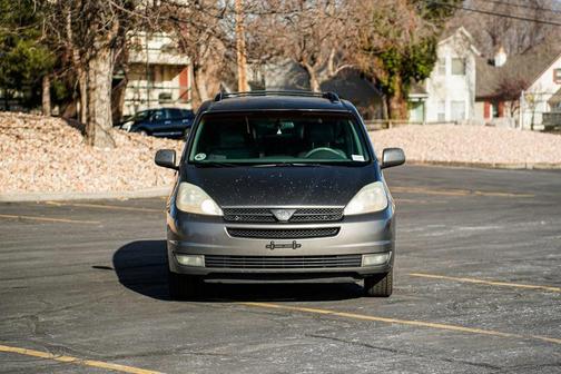 2004 Toyota Sienna XLE