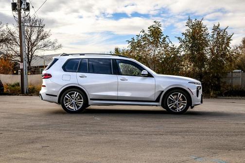 2026 BMW X7 xDrive40i