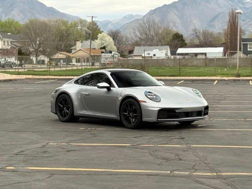 2025 Porsche 911 Carrera
