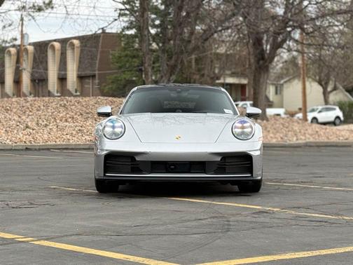 2025 Porsche 911 Carrera