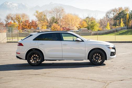 2021 Audi Q8 55 Premium