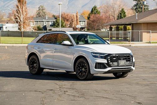 2021 Audi Q8 55 Premium