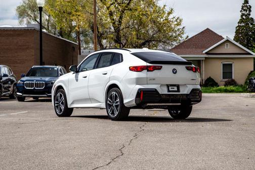 2026 BMW X2 xDrive28i