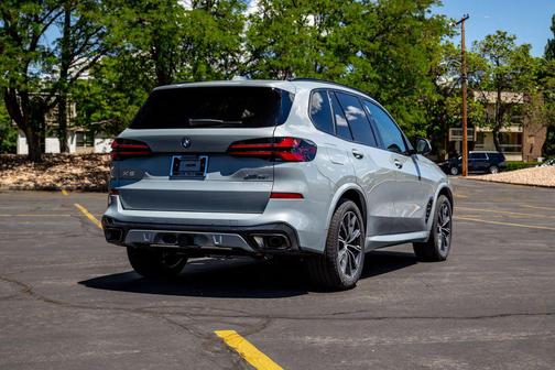Grey 2026 BMW X5 xDrive40i