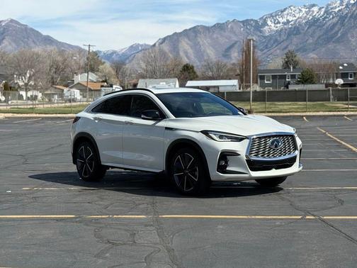 2023 INFINITI QX55 LUXE