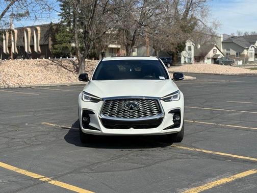 2023 INFINITI QX55 LUXE