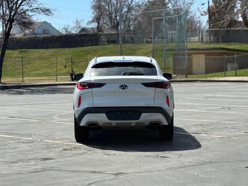 2023 INFINITI QX55 LUXE