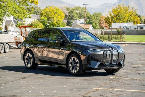2025 BMW iX xDrive50