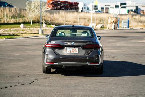 2025 BMW i5 xDrive40